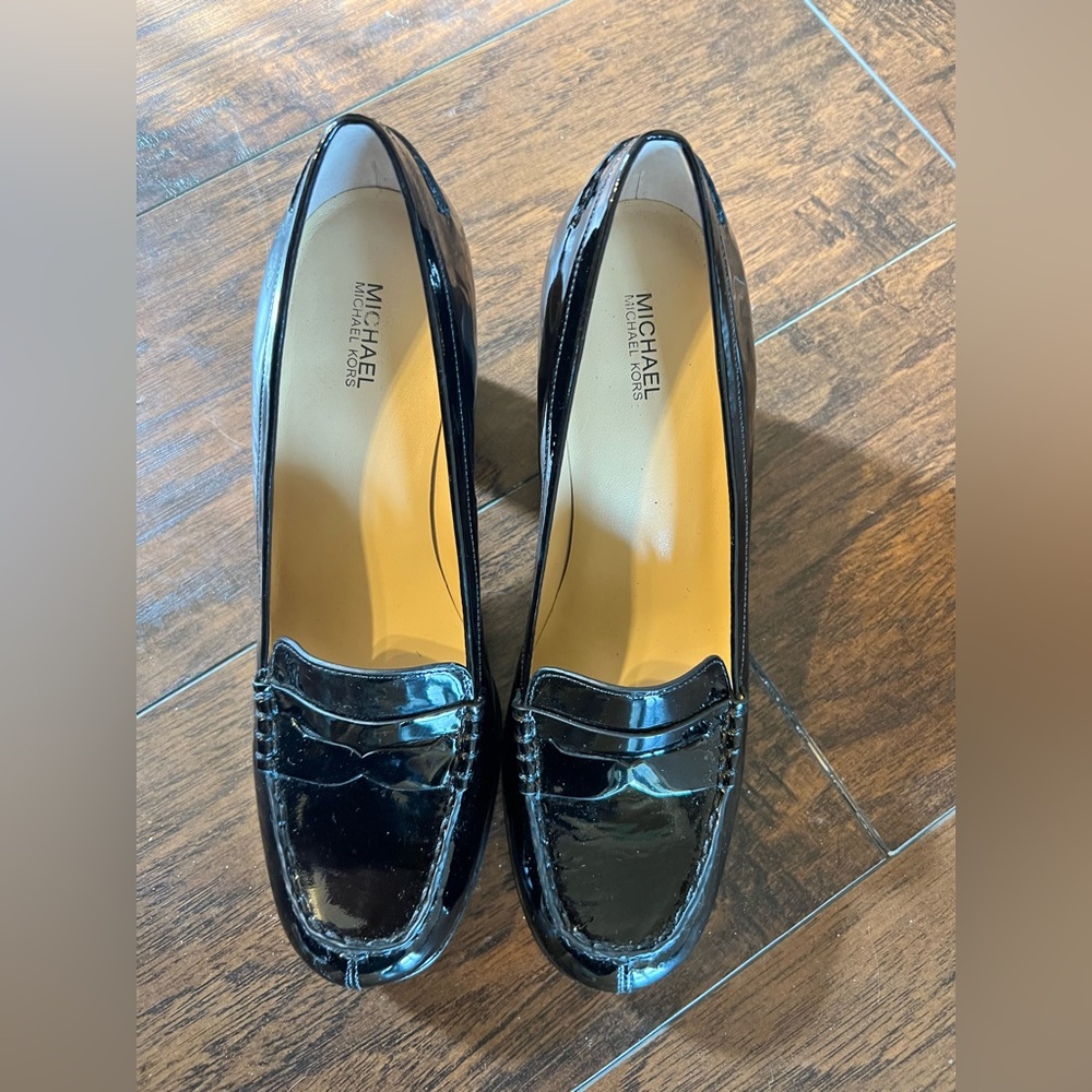 Michael Kors Women's Bayville Patent Leather Block Heel Penny Loafers Size 9.5